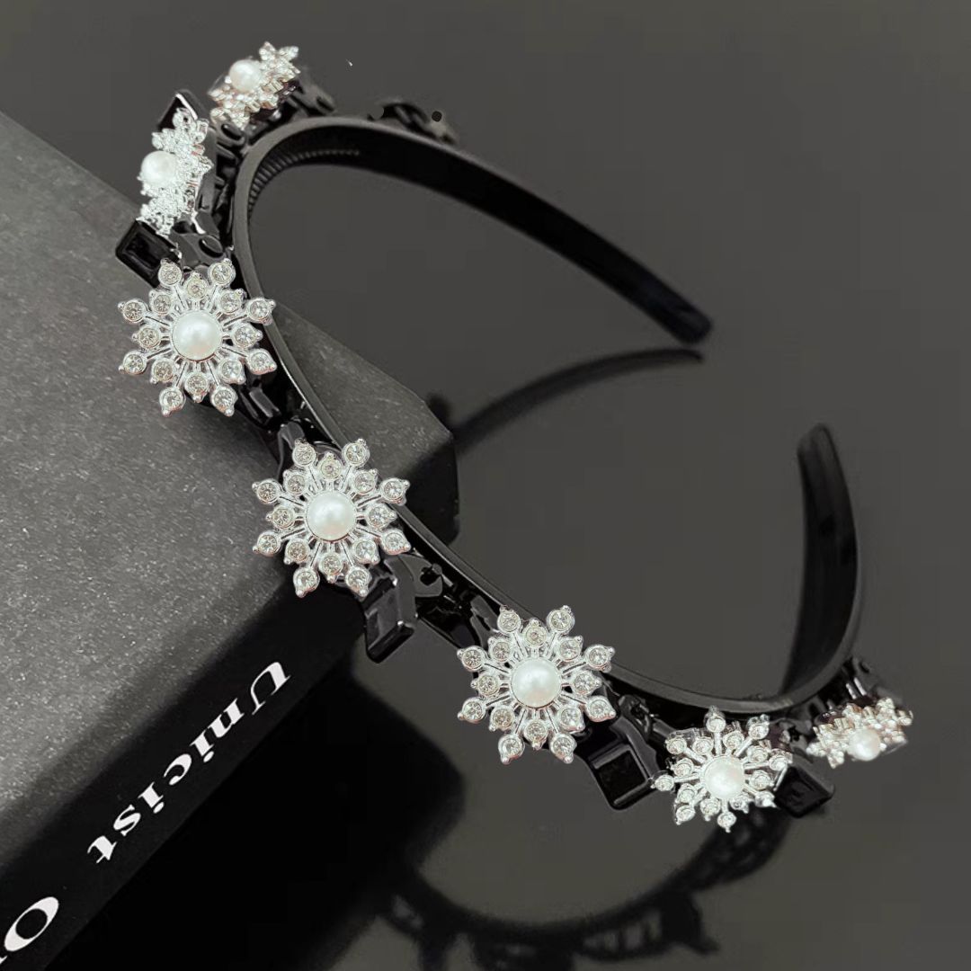 Elegant Pearl Floral Embellished Hairband & Clip Set